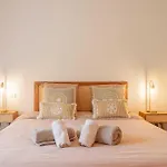 Spacious With Pool & A-c For 8 - Sea View Appartement *