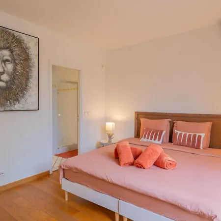 Spacious With Pool & A-c For 8 - Sea View Apartament Grimaud