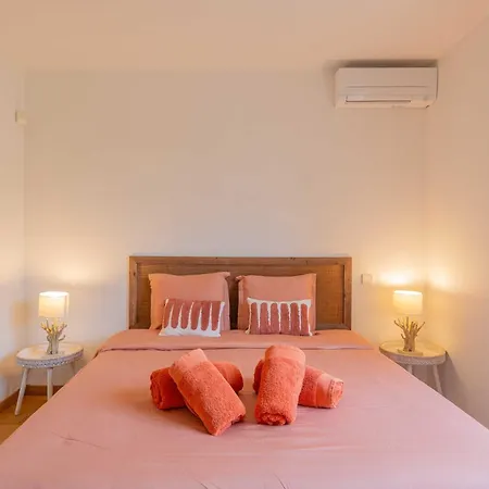 Apartament Spacious With Pool & A-c For 8 - Sea View *