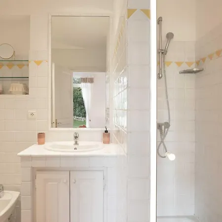 Spacious With Pool & A-c For 8 - Sea View Grimaud