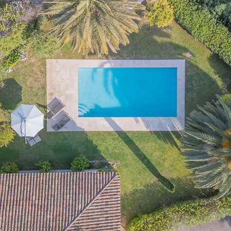Spacious With Pool & A-c For 8 - Sea View *