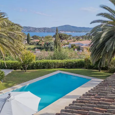 Spacious With Pool & A-c For 8 - Sea View Apartament