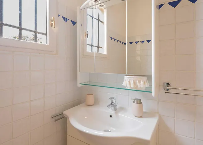 Apartmán Spacious With Pool & A-c For 8 - Sea View Grimaud