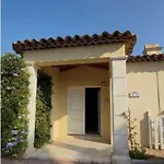Spacious With Pool & A-c For 8 - Sea View