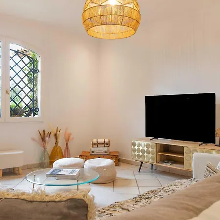 Spacious With Pool & A-c For 8 - Sea View * Grimaud