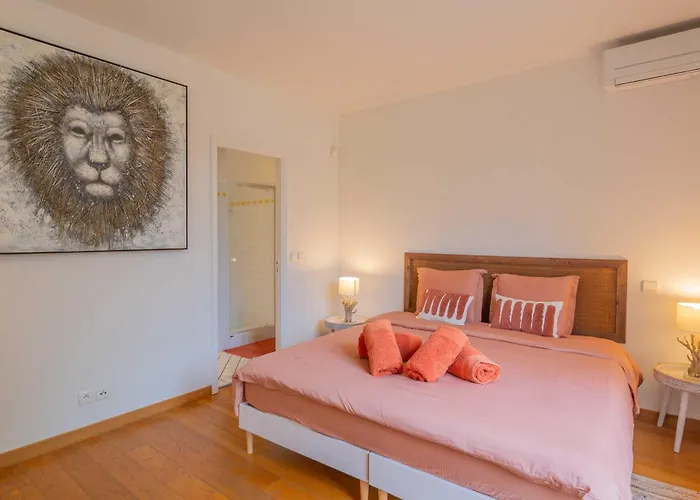 Spacious With Pool & A-c For 8 - Sea View Appartamento Grimaud