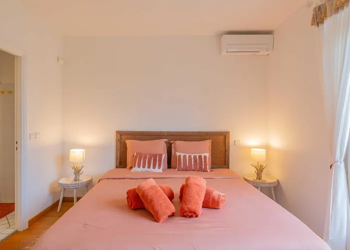 Apartman Spacious With Pool & A-c For 8 - Sea View *