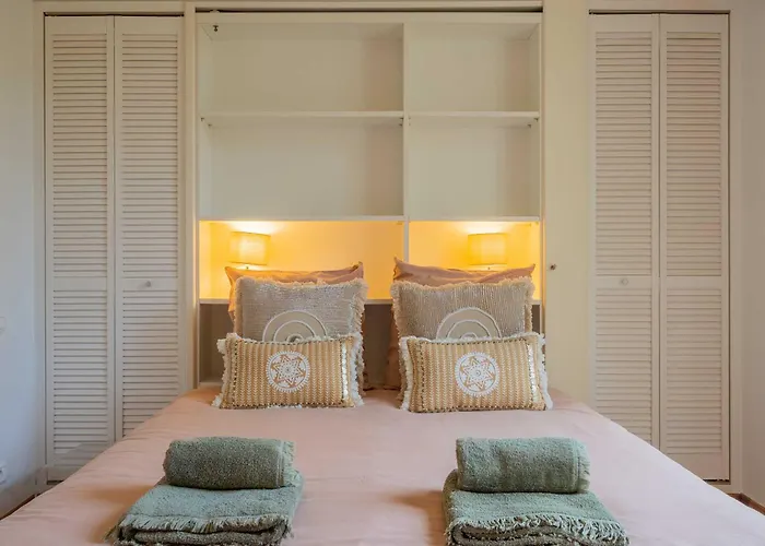 Apartman Spacious With Pool & A-c For 8 - Sea View