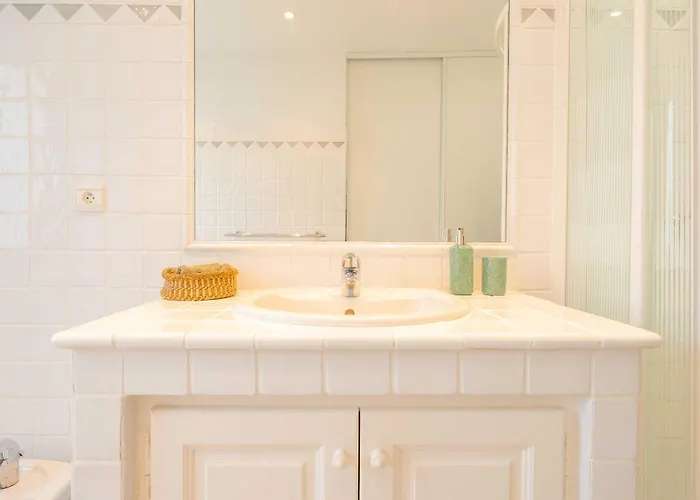 Apartman Spacious With Pool & A-c For 8 - Sea View Grimaud